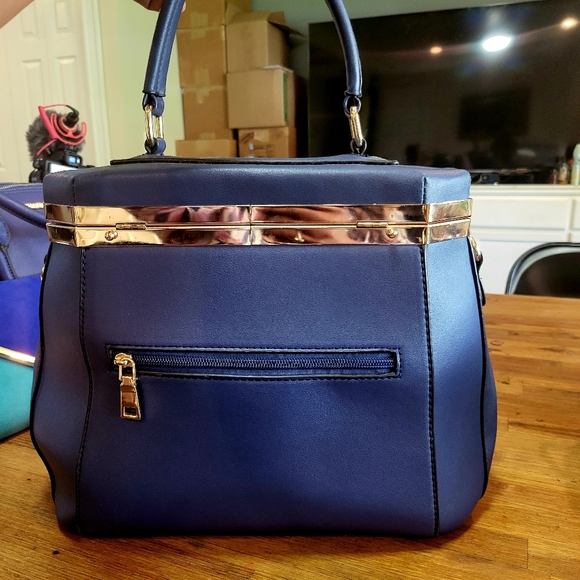 Handbag - Picture 4 of 4